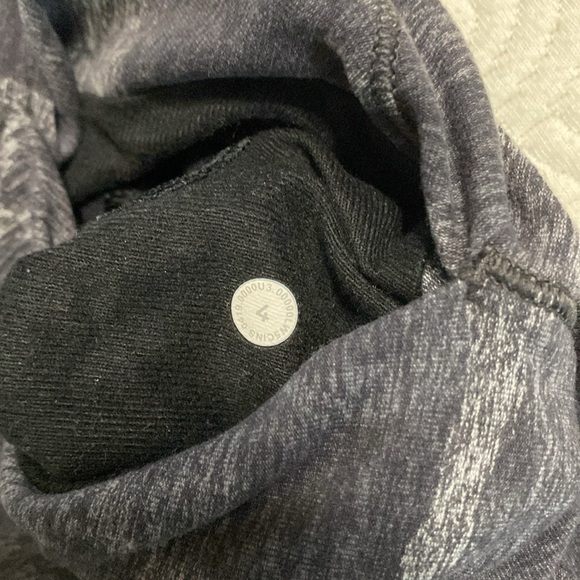 Lululemon Ready to Rulu Pant Size 4 - Picture 8 of 11